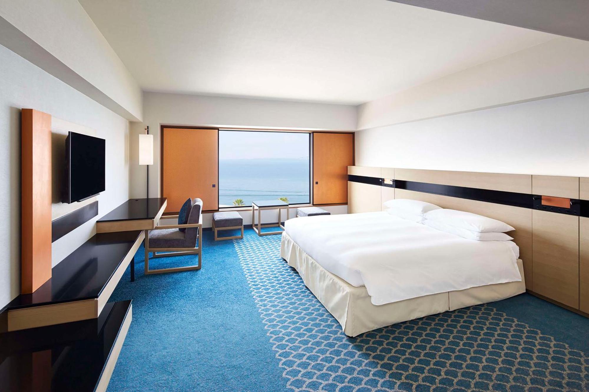 Отель Hilton Tokyo Bay Ураясу Экстерьер фото