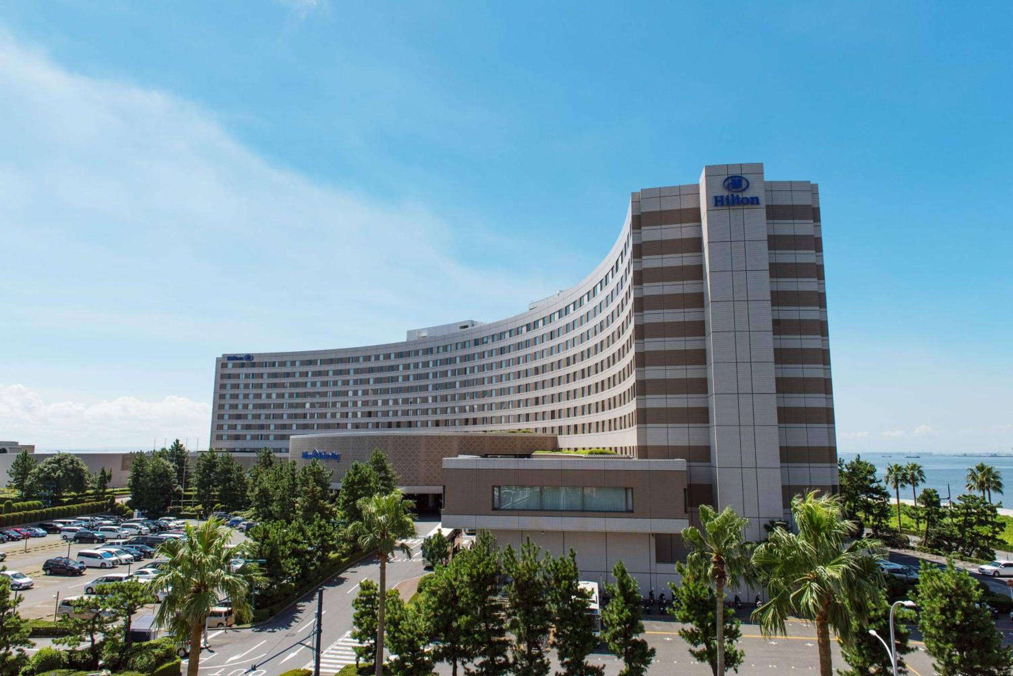 Отель Hilton Tokyo Bay Ураясу Экстерьер фото